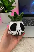 Skull Succulent Planter Amigurumi Pattern step 1 - construction progress