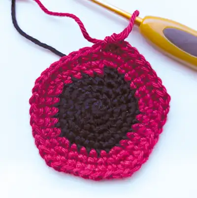 Demodog Amigurumi Pattern step 4 - final assembly and finishing
