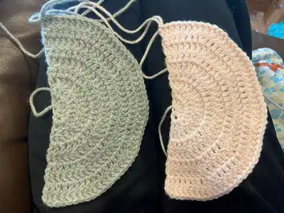 The Elephant Queen Amigurumi Pattern step 4 - final assembly and finishing