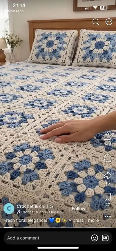 Fresh Light Blue Floral Granny Square Bedspread Pattern step 1 - construction progress