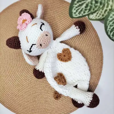 Cuddle me cow Amigurumi Pattern step 1 - construction progress