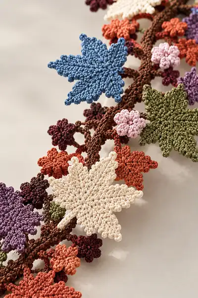 Autumn Maple Leaf Garland Pattern step 2 - assembly progress