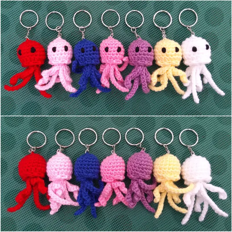 Free crochet pattern: Jellyfish Keychains Amigurumi Pattern - Beginner Friendly level tutorial