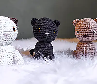 Adorable Kitten Amigurumi Pattern step 1 - construction progress