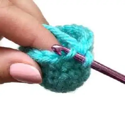 Samantha the Sloth Amigurumi Pattern step 3 - details and accessories