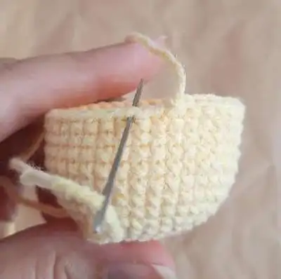 Keychain Mini Penguin Amigurumi Pattern step 3 - details and accessories