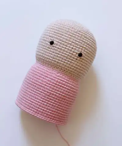 Theo the nutcracker Amigurumi Pattern step 2 - assembly progress