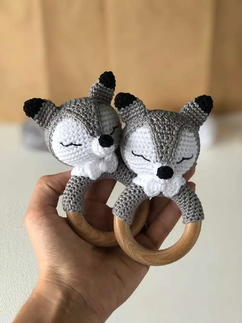 Free Intermediate crochet pattern: rattle_wolf Amigurumi Pattern - Easy to follow tutorial