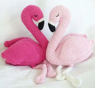 Florence the Flamingo Amigurumi Pattern step 1 - construction progress