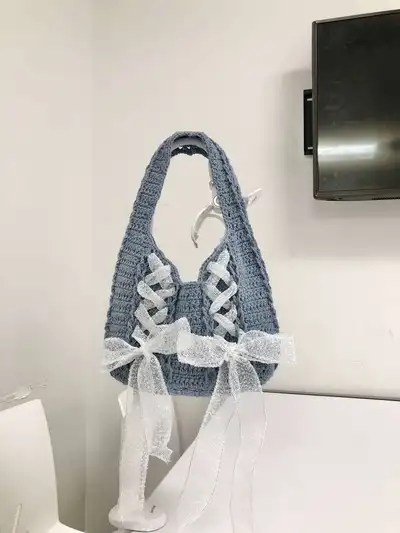Cinta Bag Crochet Pattern step 4 - final assembly and finishing