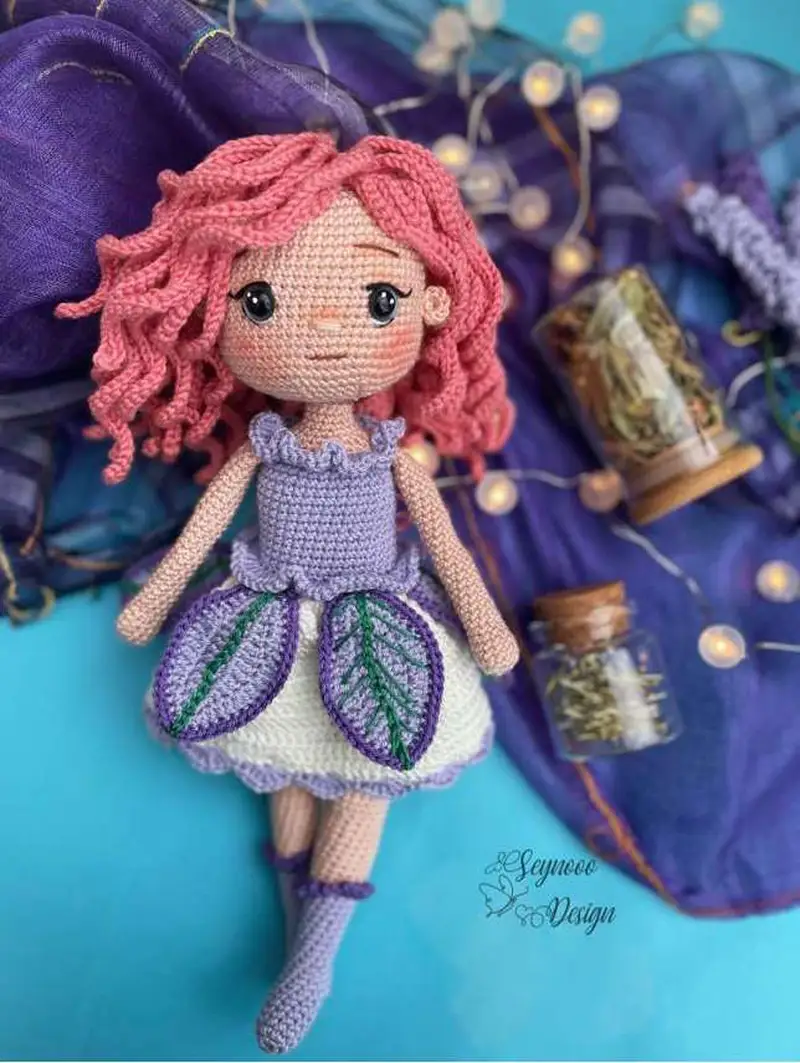 Free Intermediate crochet pattern: Iris Doll Amigurumi Pattern - Easy to follow tutorial