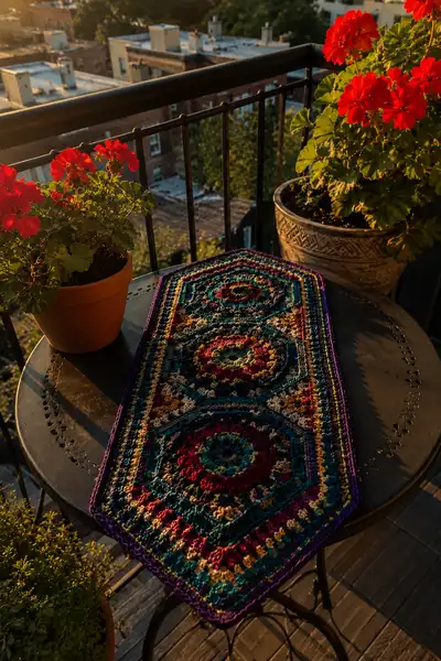 Geometric Mandala Table Runner in Jewel Tones Pattern step 1 - construction progress