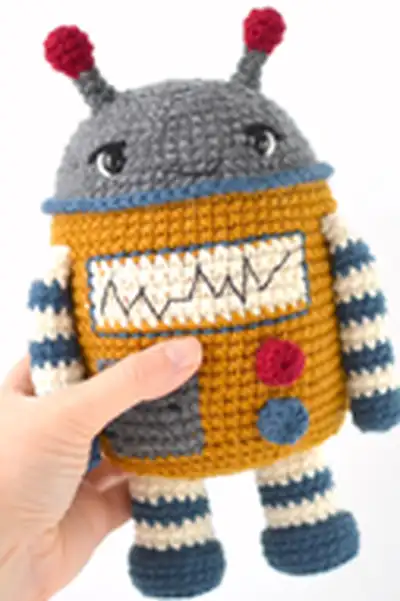 Pixie the Robot Amigurumi Pattern step 1 - construction progress
