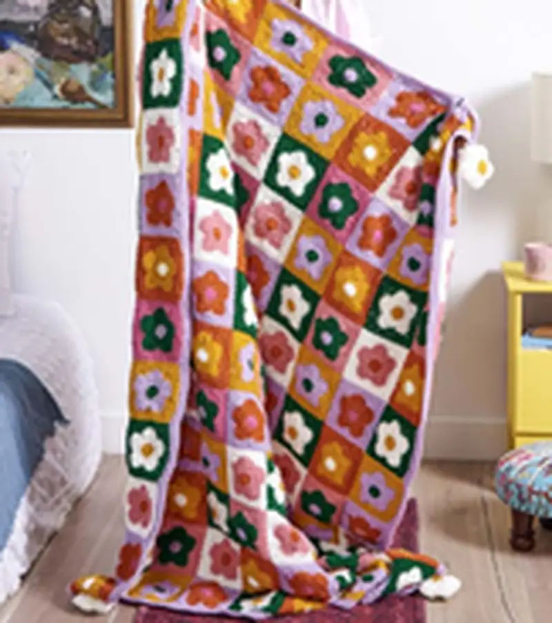 Free Beginner Friendly crochet pattern: Field of Daisies Crochet Blanket Pattern - Easy to follow tutorial