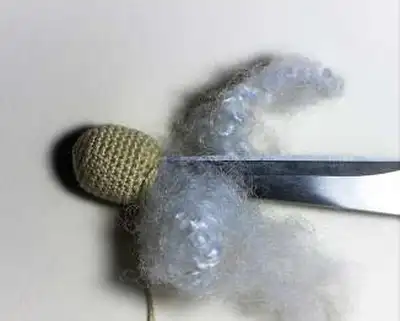Forget-Me-Not Fairy Amigurumi Pattern step 3 - details and accessories