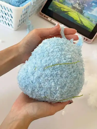 Cuddly Nessie Monster Amigurumi Pattern step 4 - final assembly and finishing