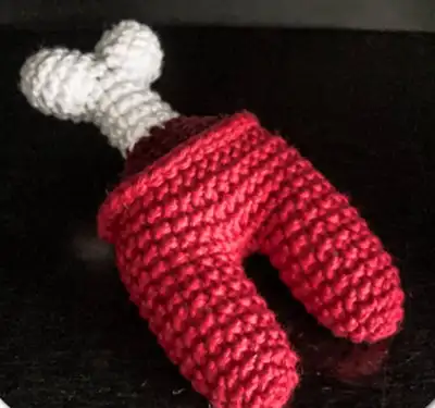 Dead Crewmate Amigurumi Pattern step 1 - construction progress