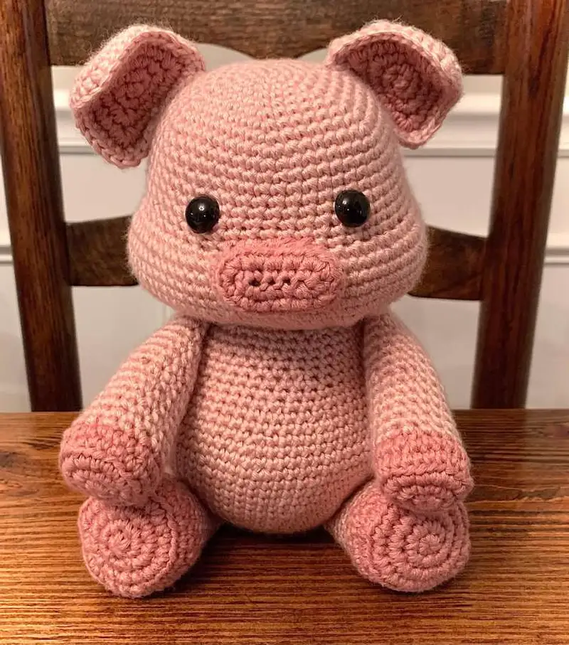 Free crochet pattern: Pig Amigurumi Pattern - Intermediate level tutorial