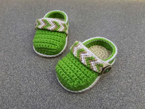 Tribal Baby Clogs Pattern