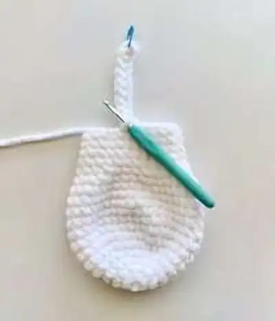 Layla the Llama Amigurumi Pattern step 2 - assembly progress