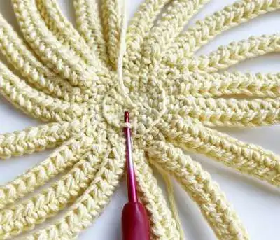 Barbs Amigurumi Pattern step 3 - details and accessories