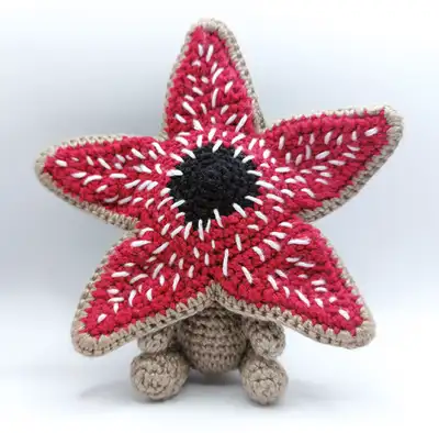 Demodog Amigurumi Pattern step 1 - construction progress