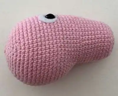 Peppa Pig Amigurumi Pattern step 2 - assembly progress