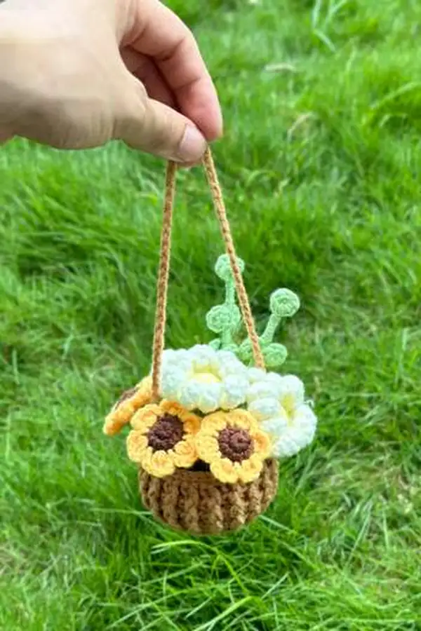 Daisy Flowers Car Hanging Pattern