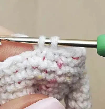 Baby Sunflower Amigurumi Pattern step 3 - details and accessories