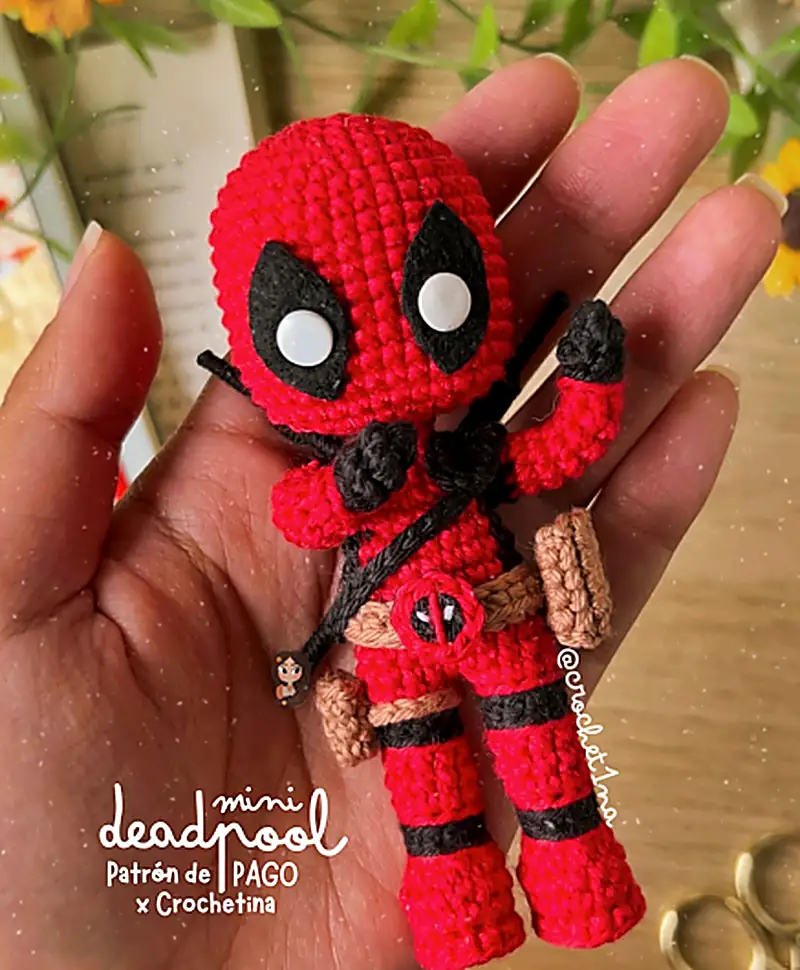 Free crochet pattern: Mini Deadpool Amigurumi Pattern - Intermediate level tutorial