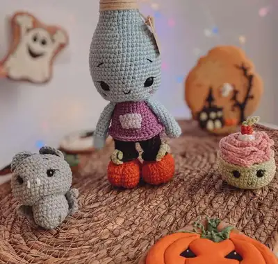 Potion Amigurumi Pattern step 2 - assembly progress