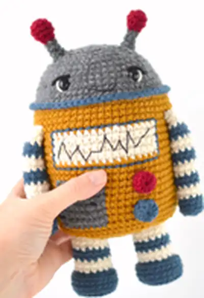 Pixie the Robot Amigurumi Pattern step 1 - construction progress
