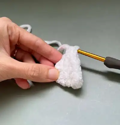 My little Husky dog Amigurumi Pattern step 4 - final assembly and finishing