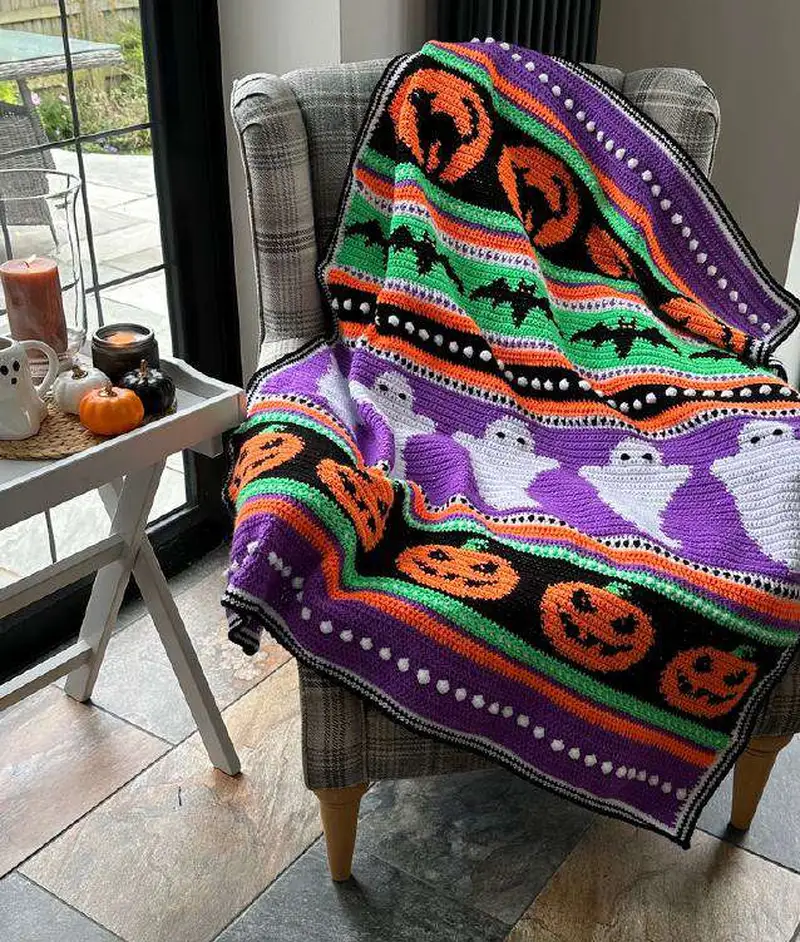 Free Intermediate crochet pattern: Halloween Dreams Pattern - Easy to follow tutorial
