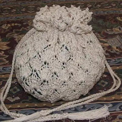 Vintage Style Drawstring Bag Pattern step 3 - details and accessories