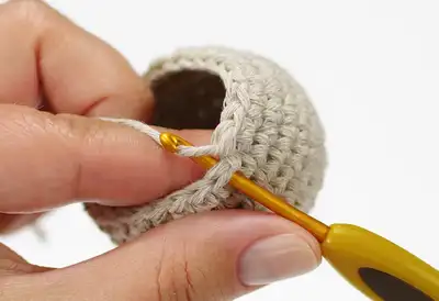 Lily the Piglet Amigurumi Pattern step 3 - details and accessories