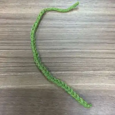 Hanging Plant Pot Amigurumi Pattern step 3 - details and accessories
