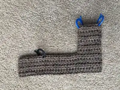 Squirrel & Hollow Log House Amigurumi Pattern step 3 - details and accessories