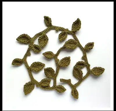 Leaf Garland Pattern step 1 - construction progress