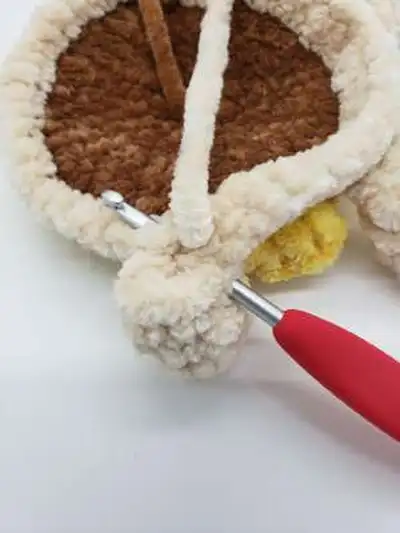 Mini Sunflower Turtle Amigurumi Pattern step 4 - final assembly and finishing
