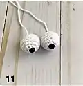 Little Frog Amigurumi Pattern step 3 - details and accessories