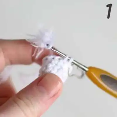Badger Puffy Amigurumi Pattern step 4 - final assembly and finishing