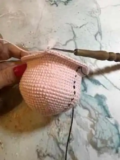 Piggy Bank Amigurumi Pattern step 3 - details and accessories