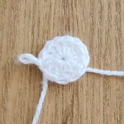 Cow Granny Square Amigurumi Pattern step 4 - final assembly and finishing