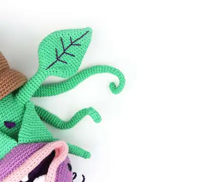 Clarence the Peckish Plant Amigurumi Pattern step 2 - assembly progress