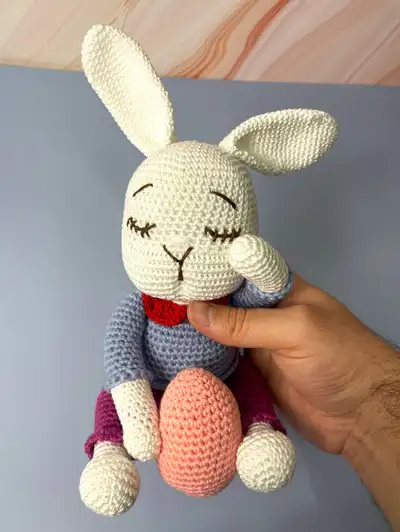 Easter Bunny Amigurumi Pattern step 4 - final assembly and finishing
