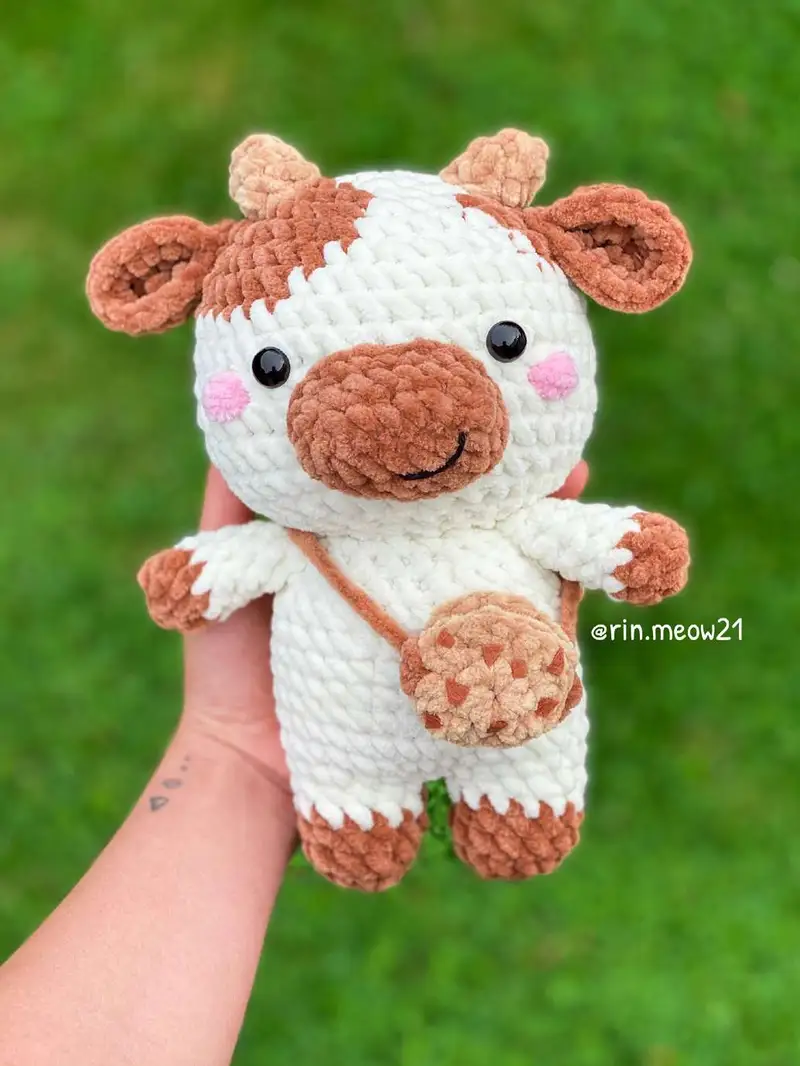 Free Intermediate crochet pattern: Chubby Milky Cow Amigurumi Pattern - Easy to follow tutorial