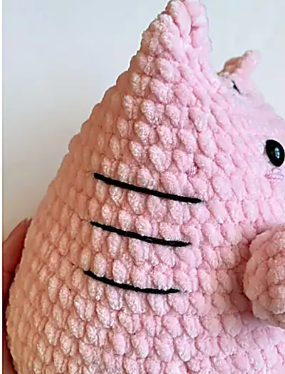 Adorable Cat with Donut Amigurumi Pattern step 3 - details and accessories