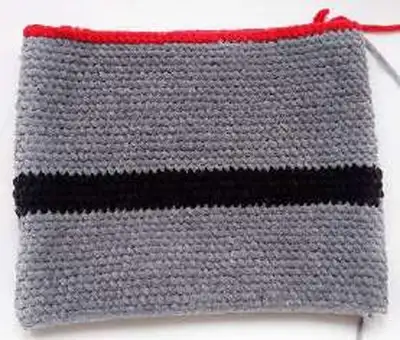 Gnome Pillow Amigurumi Pattern step 4 - final assembly and finishing