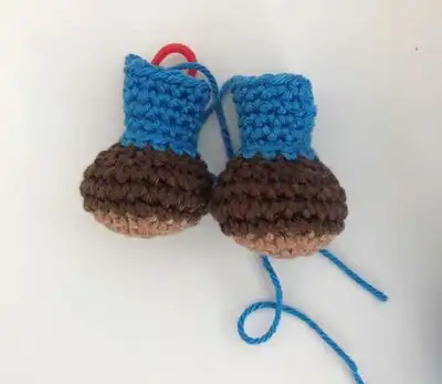 Mario Bros & Co. Amigurumi Pattern step 4 - final assembly and finishing